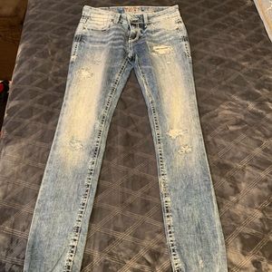 Light washed skinny Jeans! Great condition.